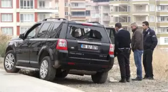 Önü Kesilip Ateş Açılan Otomobilin Sürücüsü Yaralandı