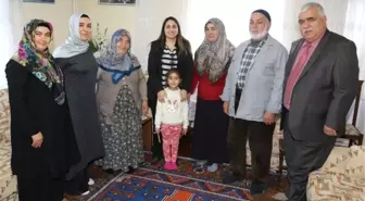 Vali Eşinden Şehit Ailelerine Ziyaret