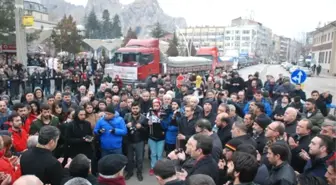 Tokat'tan Halep'e 11 Tır Yardım Malzemesi Gönderildi