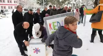 Drama Öğrencilerinden Sokak Hayvanlarına Barınak