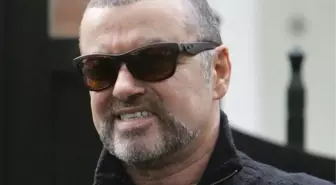 Dünyaca Ünlü Şarkıcı George Michael, Hayatını Kaybetti