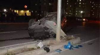 İzmir'de Trafik Kazası : 2 Yaralı