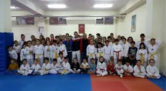 Taekwondo' da Kepez Çaylıoğluspor Fırtınası Esti