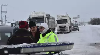 Konya'da Yollar Ulaşıma Kapandı