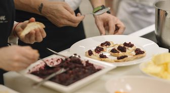 Pikan Cevizi ve Turna Yemişi (Cranberry) ile Yılbaşı Lezzetleri