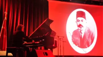 Piyanist Tuluyhan Uğurlu Zonguldak'ta Konser Verdi