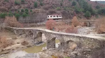 Tarihi Taş Köprü Yıllara Meydan Okuyor