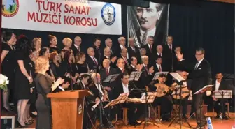 Yusuf Nalkesen ve Egeli Bestekârlar Konseri Büyüledi