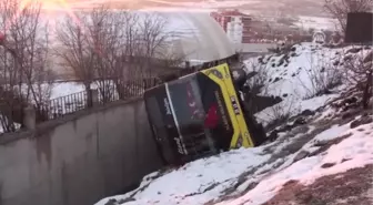 Elazığ'da Otobüs Devrildi: 11 Yaralı