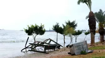 Mersin'i Şiddetli Yağmur ve Fırtına Vurdu