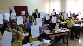 Ortaokul Öğrencilerinden Mehmetçiğe Mektup