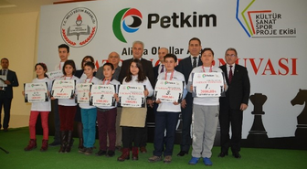 Aliağa'da 'Satranç Turnuvası' Düzenlendi