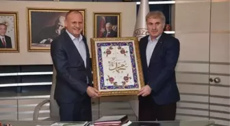 Başkan Keleş Bayburt Belediye Başkanını Ağırladı