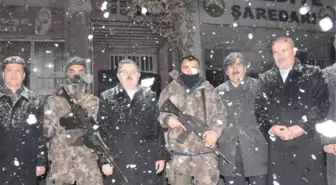 Ak Partili Gündoğdu, Yeni Yıla Nöbet Tutan Polislerle Girdi