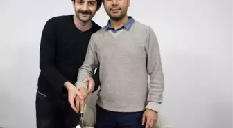 Askere Giden Arkadaşını Unutmadılar