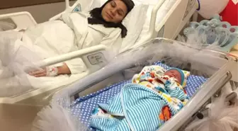 Bakan Kaya Ümraniye'deki Yılın İlk Bebeğini Ziyaret Etti