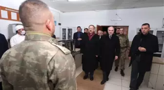 Bakan Özhaseki'den 2016 Yılının Son Gününde Komandolara Ziyaret