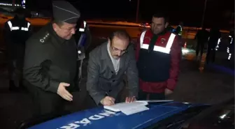 Vali Yurtnaç, Emniyet ve Jandarma Personelinin Yeni Yılını Kutladı