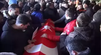 Bir Geceliğine Garsonluk Yaparken Teröre Kurban Gitti