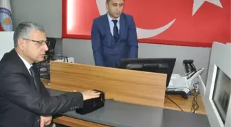 Iğdır'da İlk Çipli Kimlik Kartına Vali Alpman Başvurdu