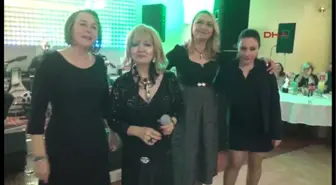 Kosova'da Sahne Alan Gülden Karaböcek, Konserin Gelirini Suriye'ye Bağışladı