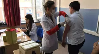 Bağcılar'da 23 Bin Öğrenciye Aşı Yapıldı
