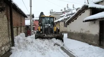 Günkırı Beldesinde Kar Temizleme Çalışmaları