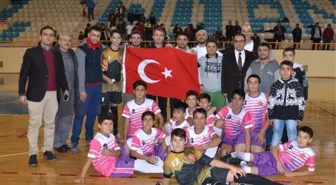 Futsalda Uluğ Bey Ortaokulu Şampiyon