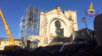 Norcia'da Depremin Yıktığı Tarihi Kilise İçin Güçlendirme Çalışması