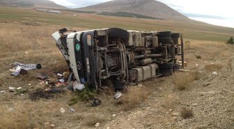 Zonguldak'ta Devrilen Kamyonun Sürücüsü Öldü