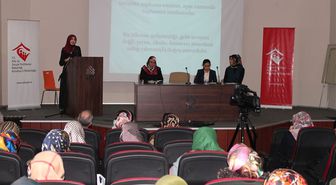 Kütahya'da 'Bir Yetime Aile Olmak' Konulu Panel