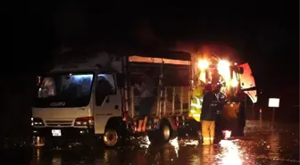 İzmir'in İlçelerinde Yağmur, Yüksek Kesimleri İse Kar Etkiledi