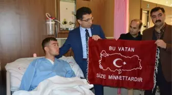 Siirt'te Yetkililer Yaralı Askerleri Ziyaret Etti