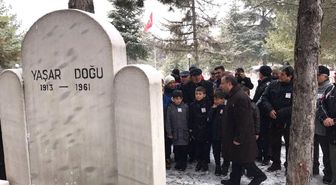 Yaşar Doğu Kabri Başında Anıldı
