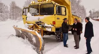 Kaymakam Pişkin, Karla Mücadale Çalışmalarını Denetledi