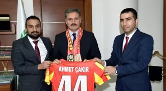 Evkur Yeni Malatyaspor Taraftarlar Derneğinden Çakır'a Ziyaret