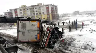 Su Kanalına Düşen Tır'ın Sürücüsü Öldü