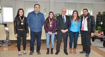 Başarılı Sporculardan Başkan Kul'a Ziyaret