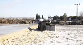 Derede Mahsur Kalan Kamyon Şoförü Kurtarıldı