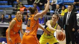 Fenerbahçe: 77 - Famila Schio: 64