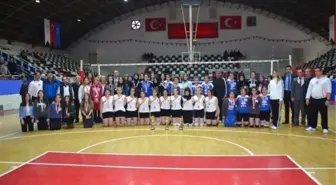 Okullar Arası Genç Kızlar Voleybol Müsabakaları Sona Erdi