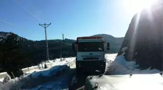 Yüreğir Belediyesi'nden Aladağ'a Yardım