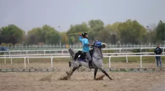 Cirit Uşak'ta Şaha Kalkıyor