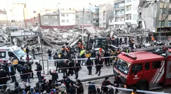 İstanbul Zeytinburnu'nda Bina Çöktü: 2 Ölü, 17 Yaralı