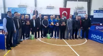 12. Veteran Masa Tenisi Turnuvası Kızılcahamam'da Başladı