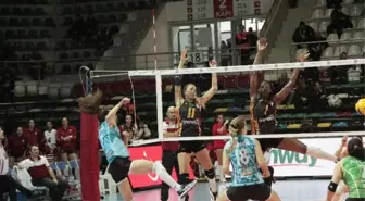 Bursa Büyükşehir Belediyespor Kupa Voley'de Yarı Finale Yükseldi