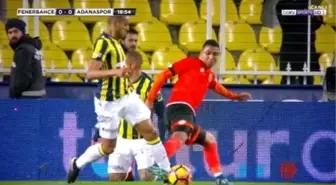 Fenerbahçeliler, Josef de Souza'nın Yerde Kaldığı Pozisyon Sonrasında İsyan Etti