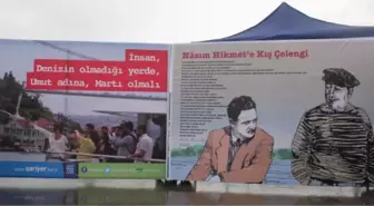 Nazım Hikmet 115'inci Yaş Gününde Denize Karanfiller Bırakılarak Anıldı