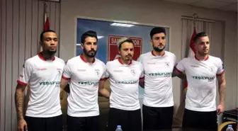 Samsunspor, 5 Futbolcuyu Renklerine Bağladı