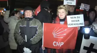 CHP Berlin Birliği 'Anayasa Değişikliğine Hayır' Mitingi Düzenledi